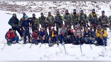 India News | J-K: Indian Army Rescues 17 Trekkers