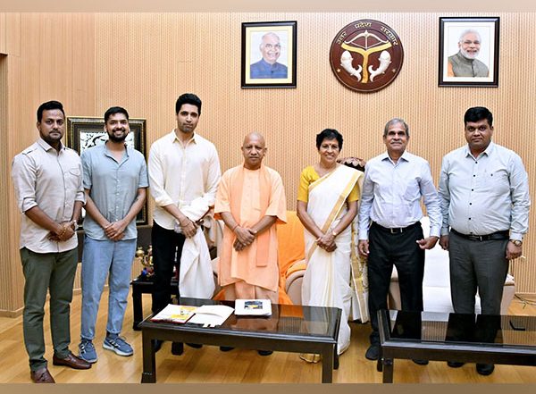 Entertainment News | 'Major' Movie: UP CM Adityanath Presents Mementos to Parents of Adivi Sesh, Major Sandeep Unnikrishnan