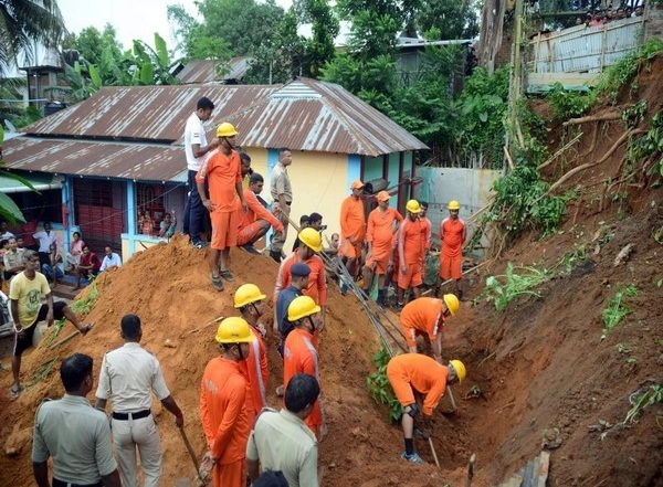 India News | Four Minors Dead, Two Injured in Landslide in Meghalaya's East Khasi Hills