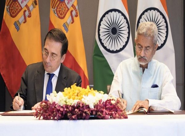 World News | Jaishankar, Spanish Counterpart Discuss Growing Defence, Economic Ties