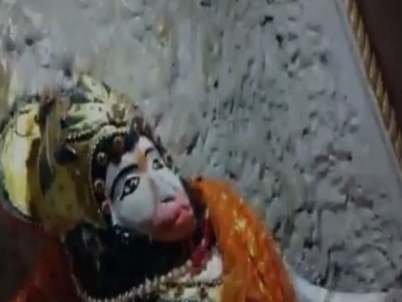 World News | Pakistan: Hindu Temple Vandalised in Karachi, Idols Desecrated - Vimarsana News