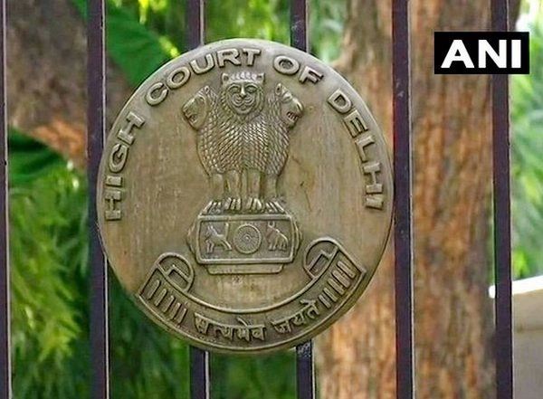 India News | Delhi HC Asks DGCA to Take Strict Action Against Passengers Violating Mask Norms at Airports