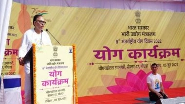 India News | Ministry of Heavy Industries Organise Common Yoga Protocol to Mark 16-day Countdown to 8th International Day of Yoga