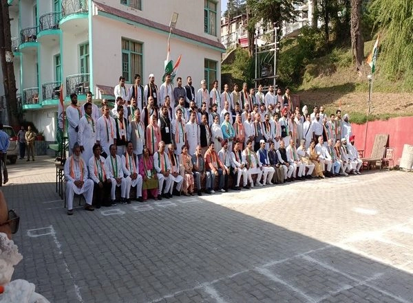 India News | J-K Cong Expresses 'full Faith' in Sonia Gandhi's Leadership, but Says Rahul Gandhi Should Be Party Chief