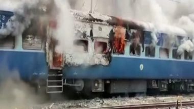 India News | Anti-Agnipath Protests Turn Violent in Bihar, 3 Trains Set Ablaze