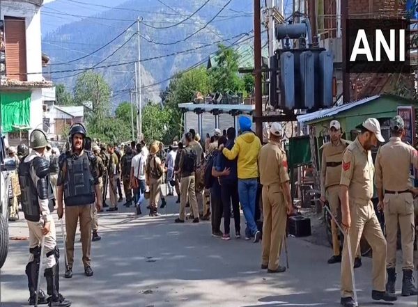 India News | Heavy Security Forces Deployed in Jammu's Bhaderwah Town After Tensions Prevailed over Social Media Posts