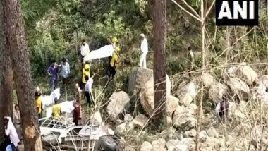 Uttarakhand Road Accident: 5 Dead After Vehicle Falls Into Gorge at Ghansali-Ghuttu Road in Tehri