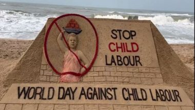 World Day Against Child Labour 2022 Sand Art by Artist Sudarsan Pattnaik at Puri Beach Spreads the Message of 'Stop Child Labour' (View Pic)