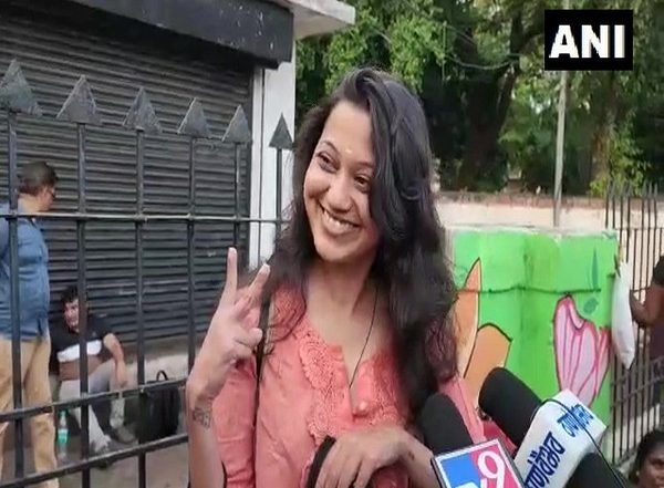 India News | Post Against Sharad Pawar: Marathi Actor Ketaki Chitale Released from Jail