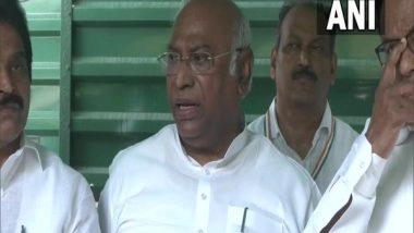 India News | Police Assaulted MPs, Denied Them Food and Water: Congress Cries Foul over Detention of Party Leaders