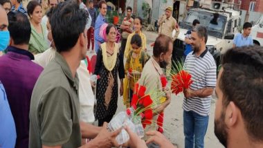 India News | J-K: Pilgrims Arrive at Mata Kheer Bhawani Mela Near Srinagar