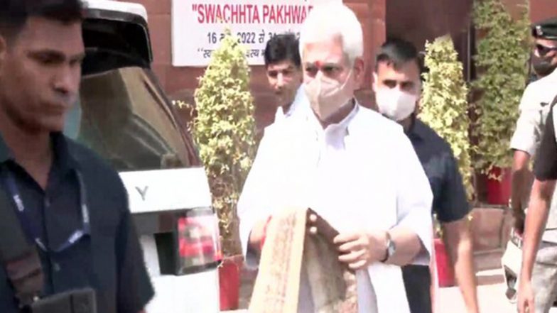 Jammu and Kashmir Civilian Killings: Amit Shah Holds High-level Security Meet With NSA Ajit Doval and Other Officials Amid Protests