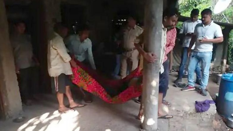 Gujarat Shocker: Father Kills 19-Year-Old Son With Axe Over Petty Issue of Stealing Money From His Pocket