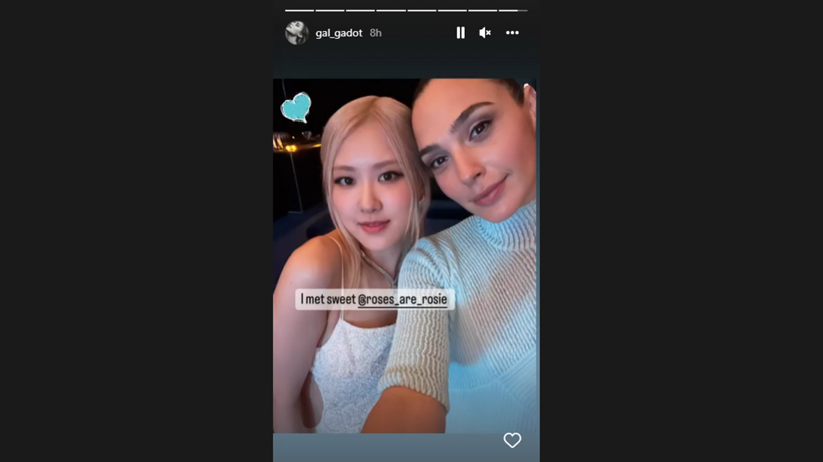 Gal Gadot and BLACKPINK's Rose Selfie Pic Goes Viral, Wonder Woman Star  Boasts About Friendship With Roseanne on Her Instagram Story