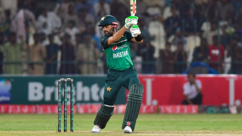 Babar Azam Dismissal Video: Ravi Bishnoi Accounts for Pakistan Skipper During IND vs PAK Asia Cup 2022 Super 4 Clash