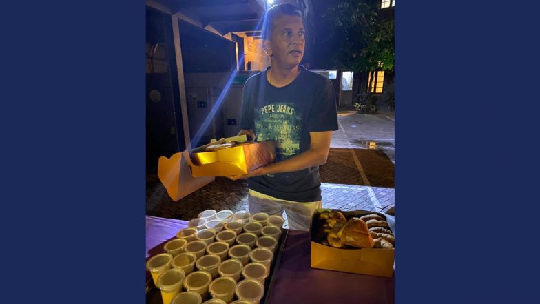 Roshan Mahanama, Former Sri Lanka Cricketer, Serves Tea, Buns to People Amid Severe Fuel Crisis in Island Nation