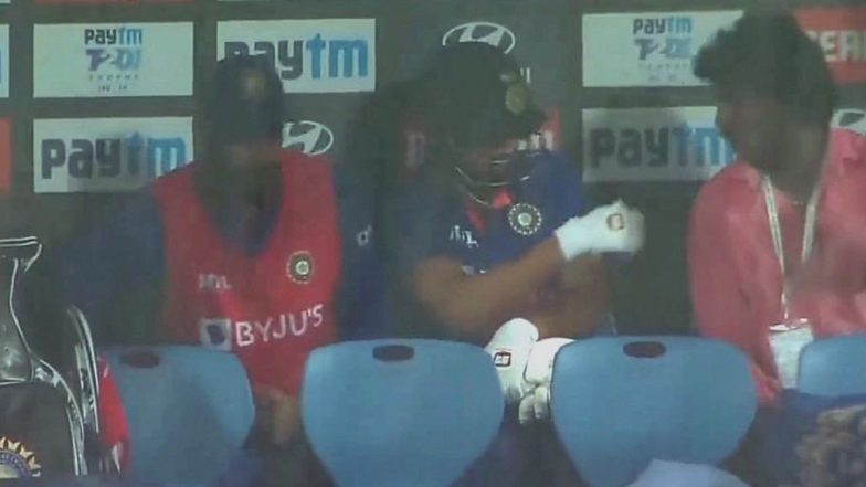 Ruturaj Gaikwad ‘Disrespects’ Groundsman, Fans Disappointed With Indian Cricketer's ‘Rude’ Behaviour (Watch Video)