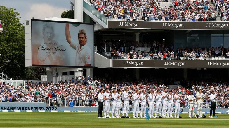 England vs New Zealand 1st Test 2022 Paused After 23 Overs for 23 Seconds As Tribute to Shane Warne (Watch Video)