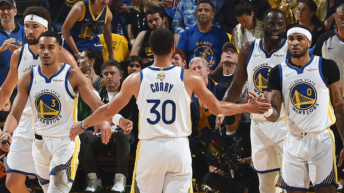 Golden State Warriors host championship ring ceremony and then beat Los  Angeles Lakers 123-109 - KESQ