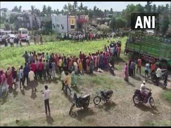Maharashtra Shocker: Nine Members of Family Found Dead in Sangli; Police Suspects Suicide - Vimarsana News
