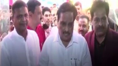 India News | Patidar Leader Naresh Patel Seen with Gujarat BJP Chief at Inaugural Event