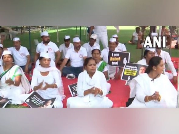 Congress Workers Continue To Protest Over ED Probe Against Rahul Gandhi