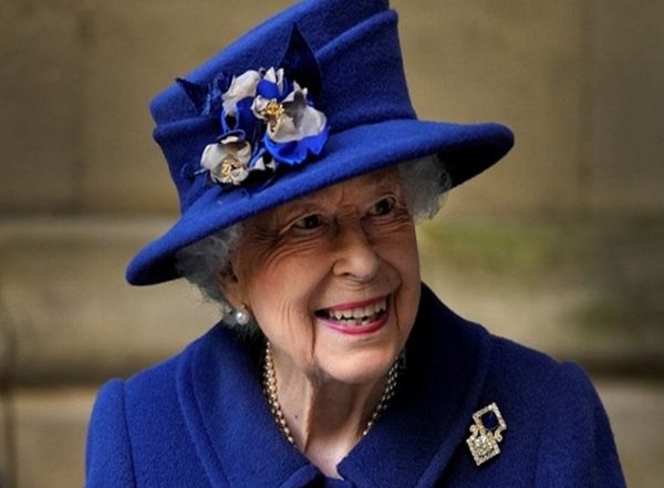 World News | Countdown for Queen Elizabeth's Platinum Jubilee Celebration Begins