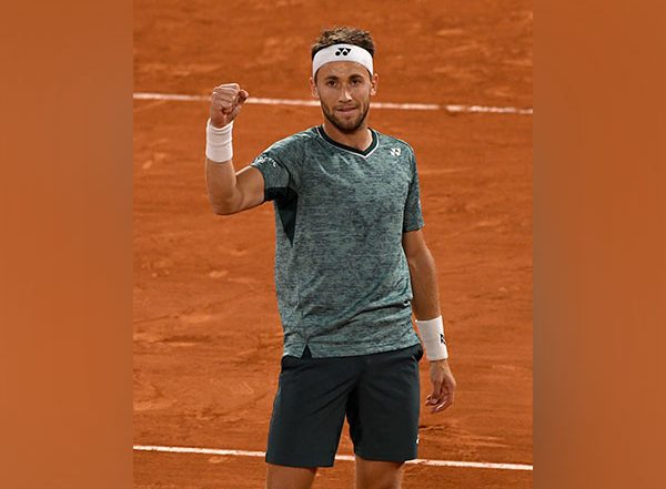 Sports News | French Open: Casper Ruud Beats Holger Rune in Men's Singles Quarter-final