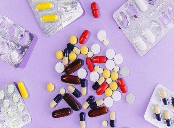 Health News | Study Finds Unexpected Side Effects of Common Painkillers