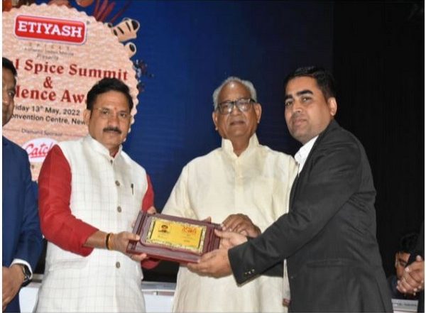 Business News | Entrepreneur Yogesh Joshi Felicitated with Spice Icon of the Year Award