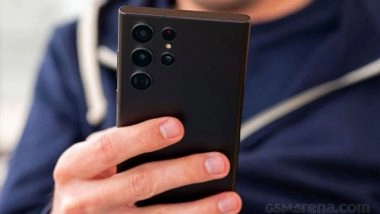 Tech News | Samsung Unveils Galaxy S22 Ultra's Nightography Camera in 'Stranger Nights' Promo