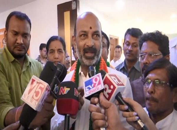 India News | Opposition Wants Minority Votes: Telangana BJP Chief Attacks Opposition over Charminar Controversy