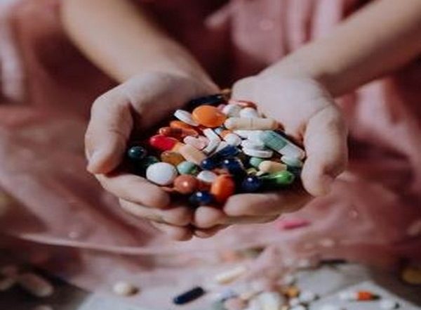 Science News | Study Finds Doctors Prescribe Less Painkillers at Night Than During the Day