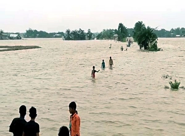 World News | Twenty-five People Killed in Bangladesh's Devastating Flood