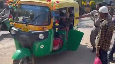 27 People Travelling in ONE Auto Shock UP Cops in Fatehpur; Viral Video Will Leave You Open-Mouthed!