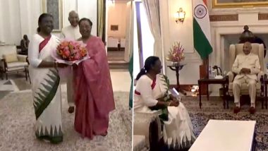 Outgoing President Ram Nath Kovind, His Wife Savita Kovind Extend Greetings to Droupadi Murmu At Rashtrapati Bhavan(Watch Video)