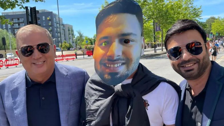 MS Dhoni Wears Giant Rishabh Pant Mask While Posing For Pictures With Fans (See Pic)