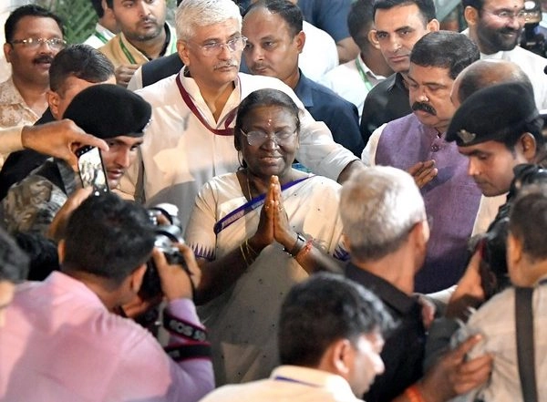 India News | Prez Polls Result: Droupadi Murmu Gets Just One Vote in Kerala Where NDA Has No MLA