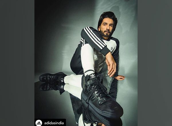 Entertainment News | Ranveer Singh Breaks the Internet; Goes Naked for Magazine Shoot