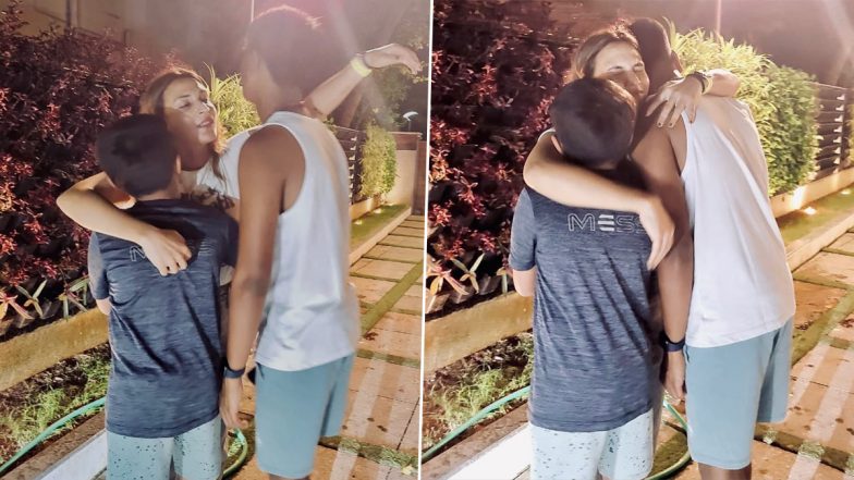 Aishwarya Rajinikanth Gets a Warm ‘Hug’ From Her Sons in Latest Endearing Post on Twitter (View Pics)