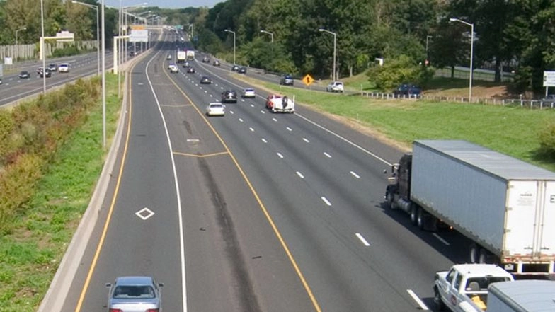 Pregnant Texas Woman Driving in HOV Lane Says Police to Count Her Unborn Child As a Passenger