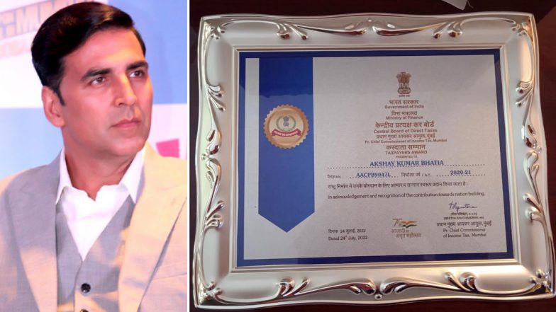 Akshay Kumar Becomes the Highest Taxpayer, Receives Samman Patra From Income Tax Department (View Pic)