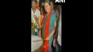 India News | Prez Polls: Union Minister Meenakashi Lekhi Tries Her Hand on Drum to Celebrate Murmu's Victory