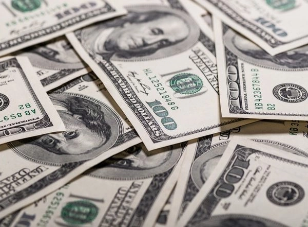 Indian Rupee Plunges 61 Paise To Dip to Record Low of 83-Mark for First Time Against US Dollar