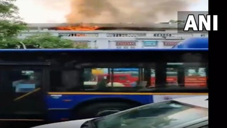 Delhi: Huge Fire at Restaurant 'Cafe High5', No Casualty Reported (Watch Video)