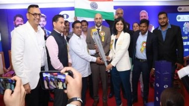 Sports News | Chess Olympiad Torch Relay Gets Grand Reception at Mumbai's Wankhede Stadium