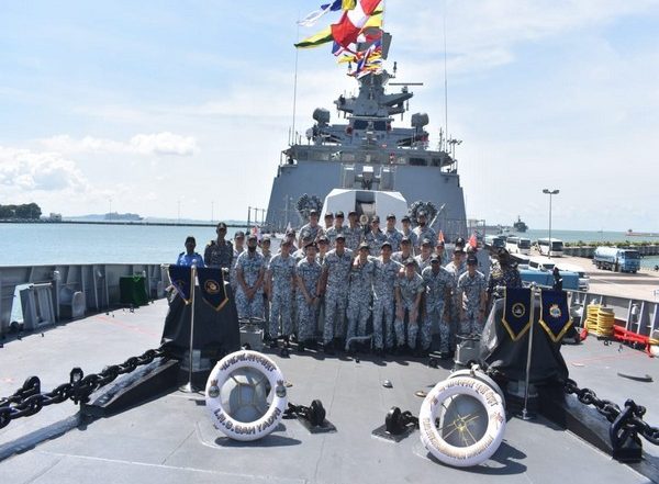 World News | Indian Naval Ships Sahyadri, Kadmatt Visit Singapore for South East Asia Deployment