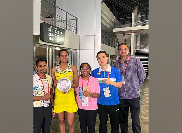 Sports News | Rollercoaster of Emotions for PV Sindhu After Winning Singapore Open 2022 Title
