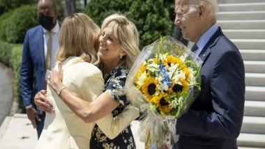 World News | Biden Welcomes Ukrainian First Lady at White House with Bouquet Reminiscing Her Country's Flag
