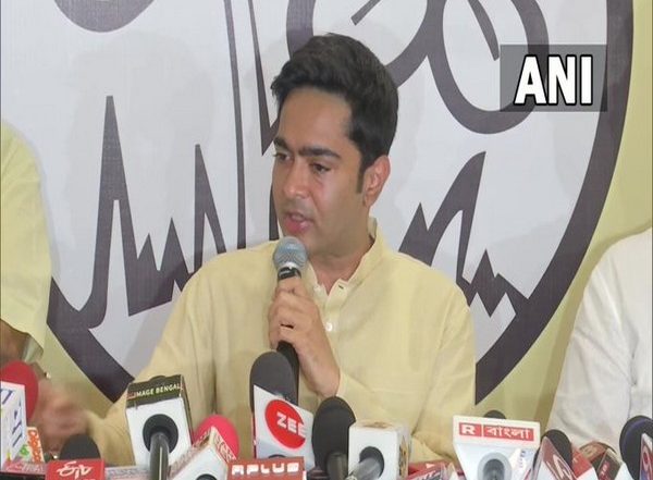 India News | TMC Snaps Ties with Partha Chatterjee, Suspends Him; Abhishek Banerjee Says 'zero Tolerance for Corruption'